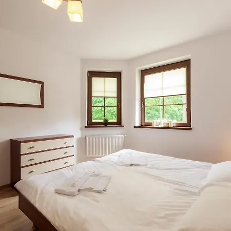 Apartament Vacationclub - Nadrzeczna 2b 4 *