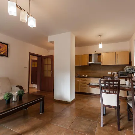 Apartament Vacationclub - Nadrzeczna 2b 4 *